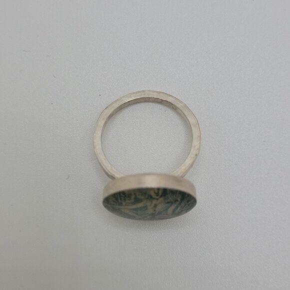 Artisan made green stamp ring silver. Size 5 - Picture 9 of 11